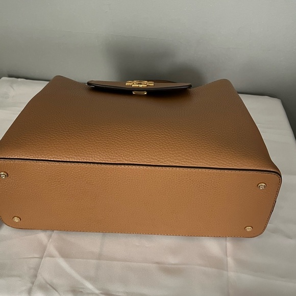 Tory Burch Britten Satchel - Picture 8 of 16